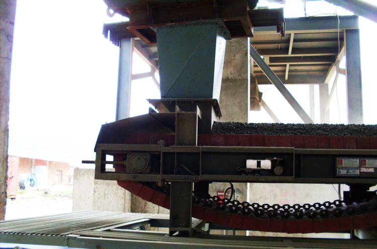 2 plate chain conveyor1.jpg